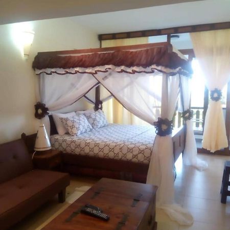 Golden Sands Resort Diani Beach Bagian luar foto